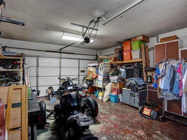 2441 Bayview Dr, Fort Lauderdale FL 33305