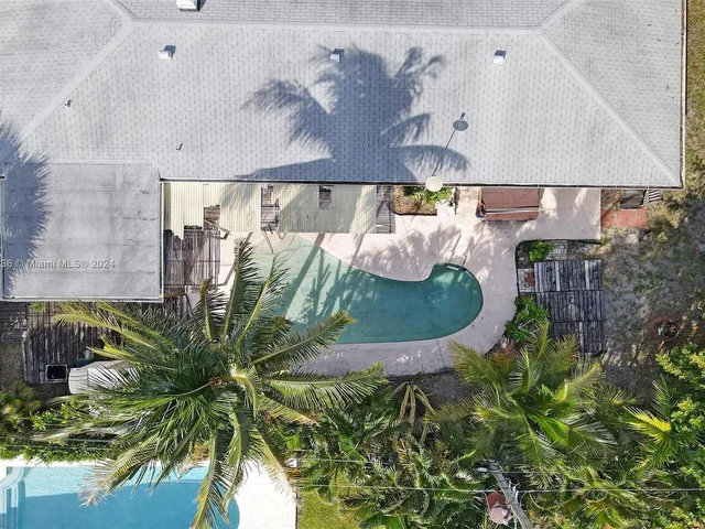 2441 Bayview Dr, Fort Lauderdale FL 33305