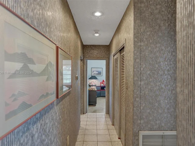 2441 Bayview Dr, Fort Lauderdale FL 33305