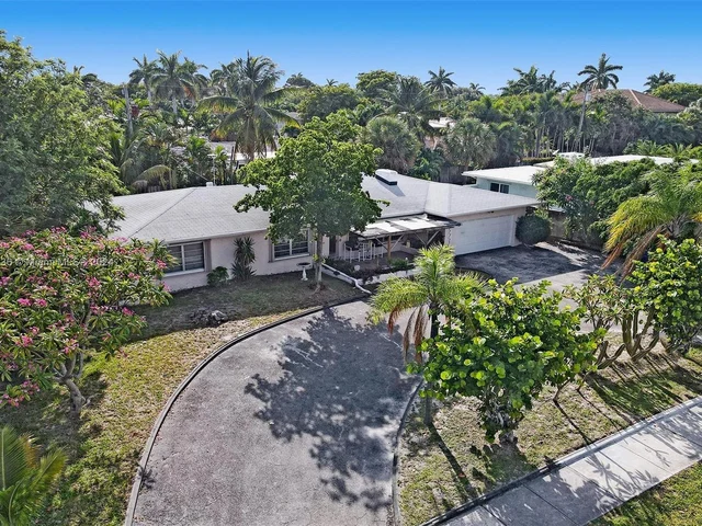 2441 Bayview Dr, Fort Lauderdale FL 33305