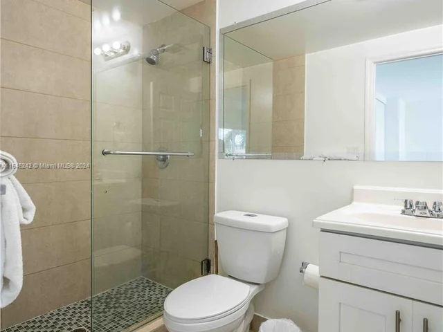 6971 Carlyle Ave # 102, Miami Beach FL 33141