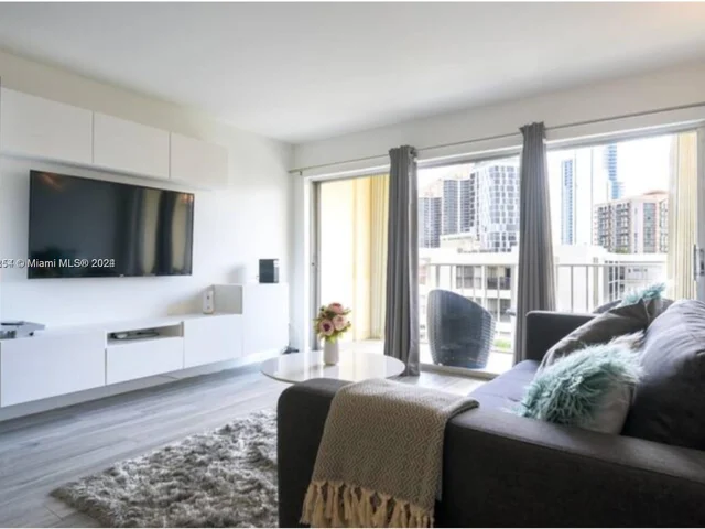 200 178th Dr # 606, Sunny Isles Beach FL 33160