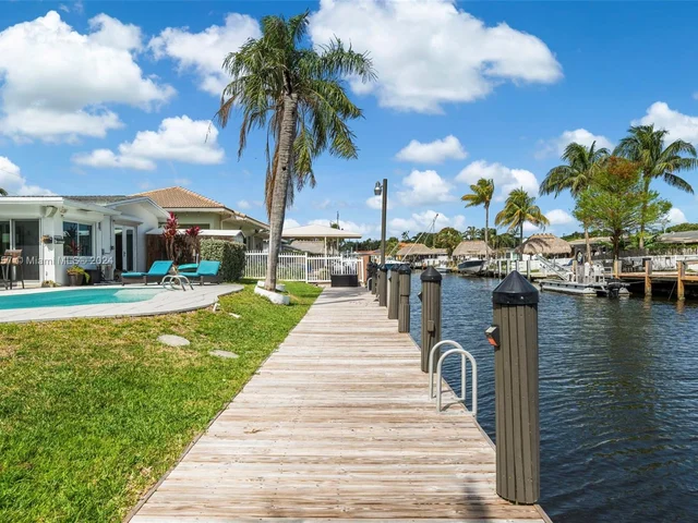 806 Argonaut Is # 806, Dania Beach FL 33004