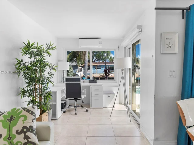 806 Argonaut Is # 806, Dania Beach FL 33004