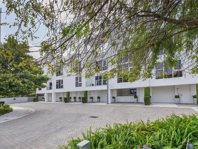 455 NE 39th St # 101, Miami FL 33137