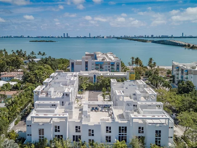 455 NE 39th St # 101, Miami FL 33137