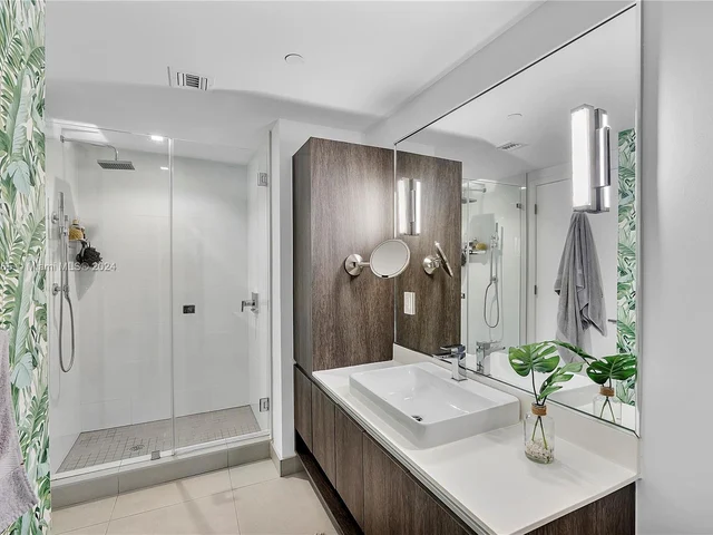 455 NE 39th St # 101, Miami FL 33137