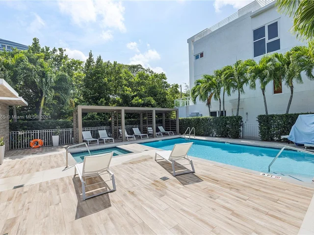 455 NE 39th St # 101, Miami FL 33137