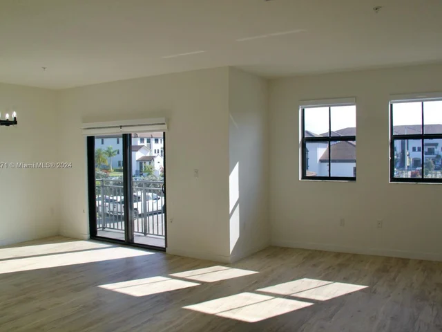 15600 SW 136th St # 206, Miami FL 33196