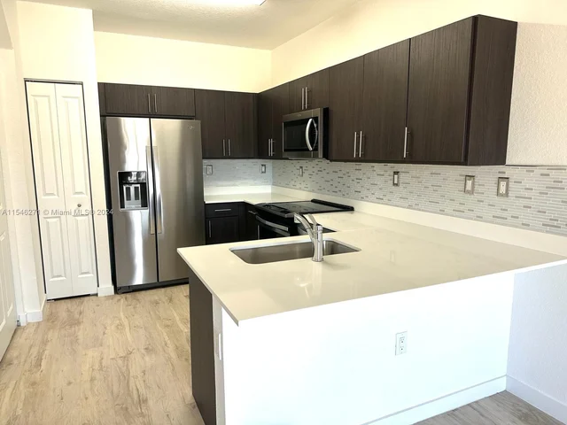 15600 SW 136th St # 206, Miami FL 33196