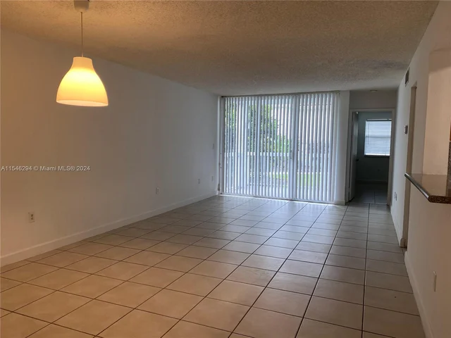 4879 NW 97th PL # 336, Doral FL 33178