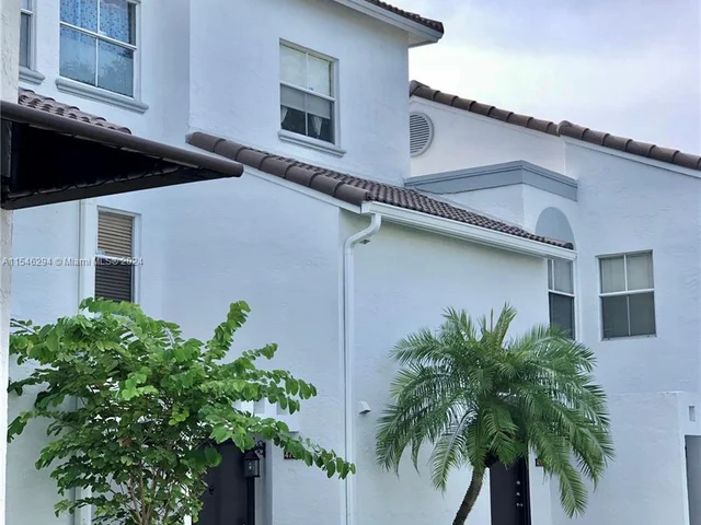 4879 NW 97th PL # 336, Doral FL 33178