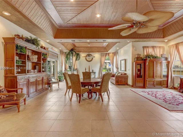 4879 NW 97th PL # 336, Doral FL 33178