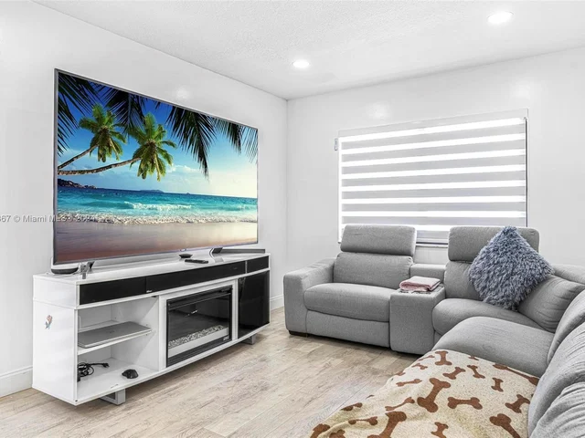 14480 SW 113th Ln, Miami FL 33186