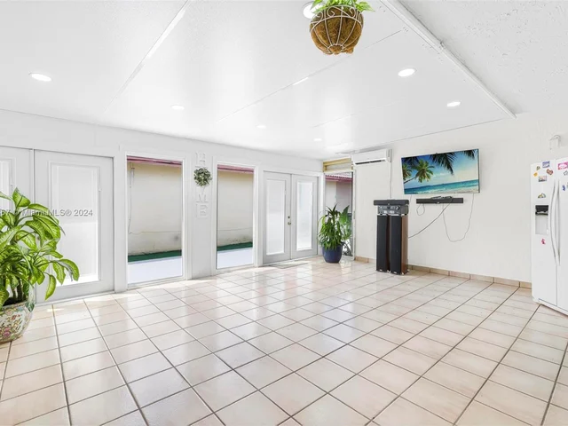 14480 SW 113th Ln, Miami FL 33186