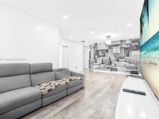 14480 SW 113th Ln, Miami FL 33186