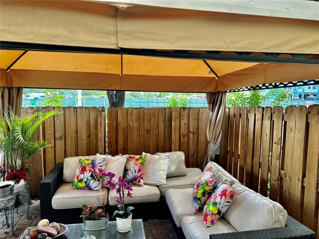 8231 NW 107th Ct # 9, Doral FL 33178