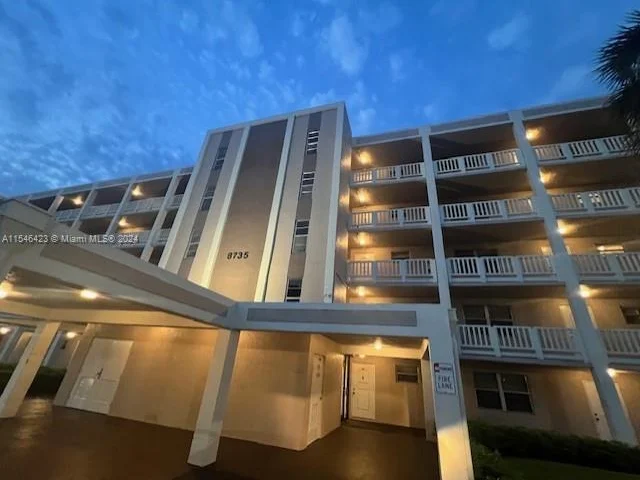 8735 Ramblewood Dr # 216, Coral Springs FL 33071