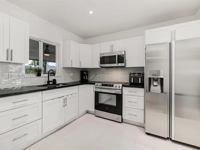 6625 SW 41st St, Miami FL 33155