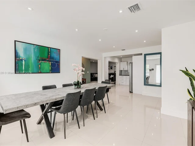 6625 SW 41st St, Miami FL 33155