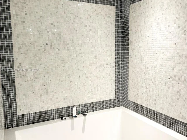 200 Biscayne Boulevard Way # 4314, Miami FL 33131