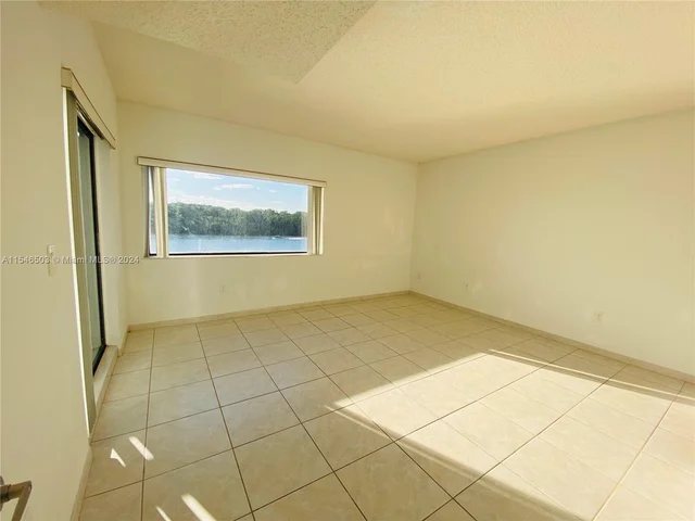 456 Poinciana Dr # 1620, Sunny Isles Beach FL 33160