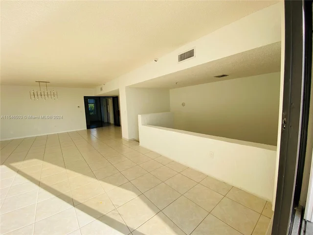 456 Poinciana Dr # 1620, Sunny Isles Beach FL 33160
