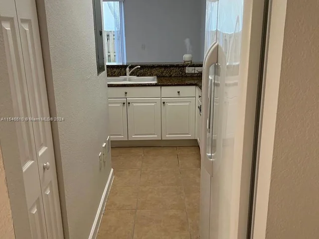 153 SE 28 PL # 3, Homestead FL 33033