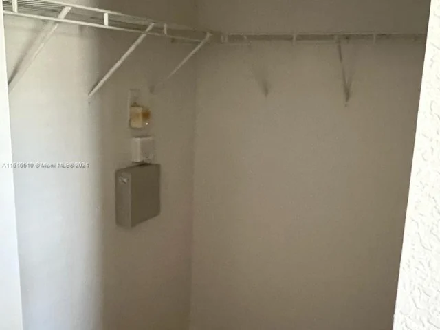 153 SE 28 PL # 3, Homestead FL 33033