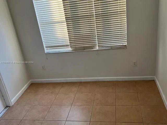 153 SE 28 PL # 3, Homestead FL 33033