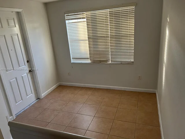 153 SE 28 PL # 3, Homestead FL 33033