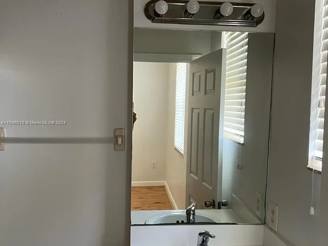 153 SE 28 PL # 3, Homestead FL 33033