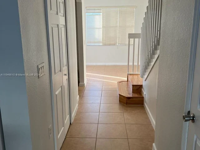 153 SE 28 PL # 3, Homestead FL 33033