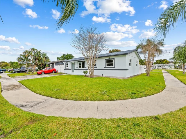 1330 SW 5th Ter, Deerfield Beach FL 33441