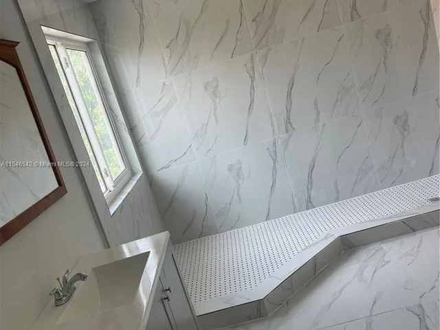 8761 SW 14th St, Pembroke Pines FL 33025