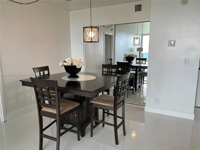 100 Bayview Dr # 722, Sunny Isles Beach FL 33160