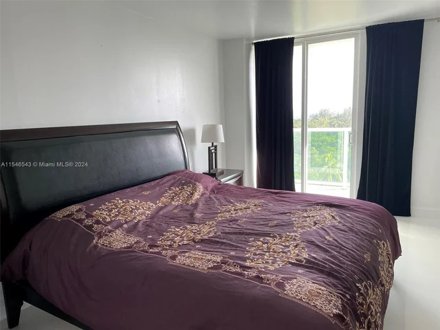 100 Bayview Dr # 722, Sunny Isles Beach FL 33160