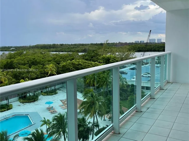 100 Bayview Dr # 722, Sunny Isles Beach FL 33160