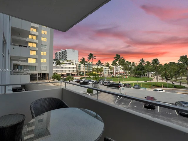 465 Ocean Dr # 320, Miami Beach FL 33139