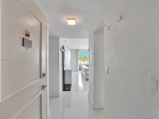 465 Ocean Dr # 320, Miami Beach FL 33139