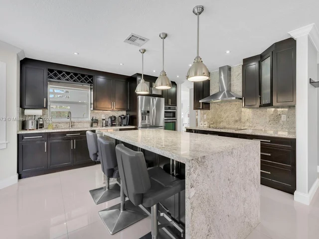 10103 SW 166th Ct, Miami FL 33196