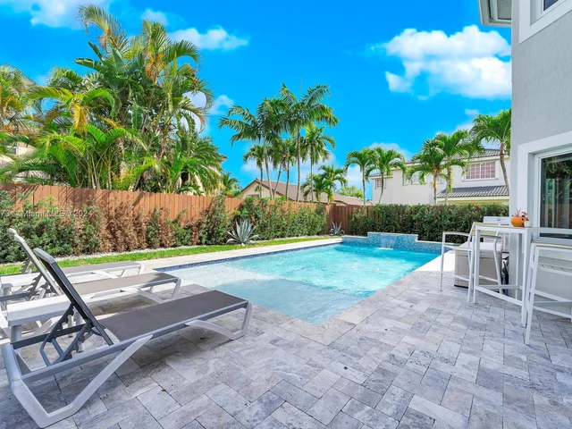 10103 SW 166th Ct, Miami FL 33196