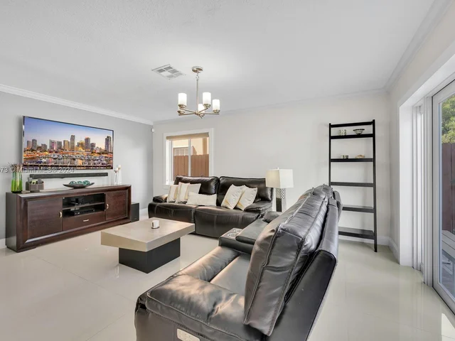 10103 SW 166th Ct, Miami FL 33196