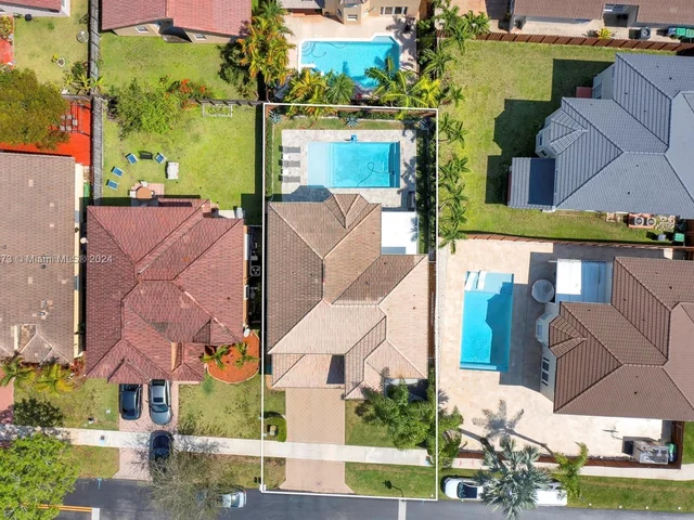 10103 SW 166th Ct, Miami FL 33196