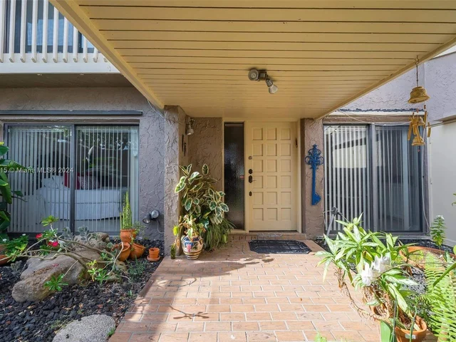 2005 Saint Andrews Rd # 123, Hollywood FL 33021