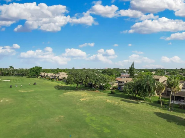 2005 Saint Andrews Rd # 123, Hollywood FL 33021