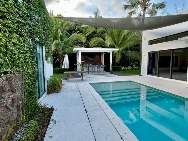 17120 SW 89th Ct, Palmetto Bay FL 33157