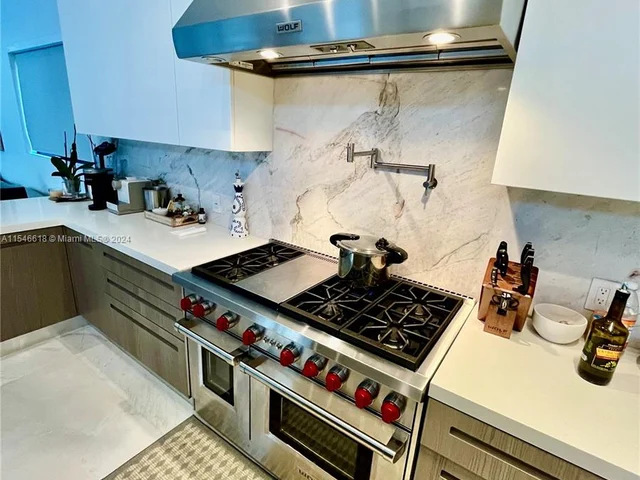 17120 SW 89th Ct, Palmetto Bay FL 33157