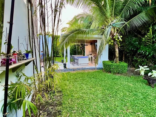 17120 SW 89th Ct, Palmetto Bay FL 33157