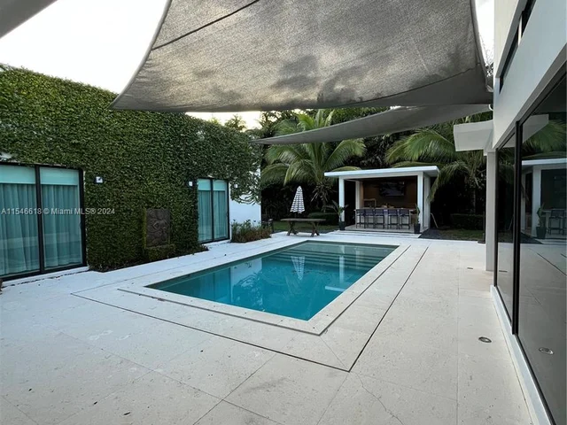 17120 SW 89th Ct, Palmetto Bay FL 33157